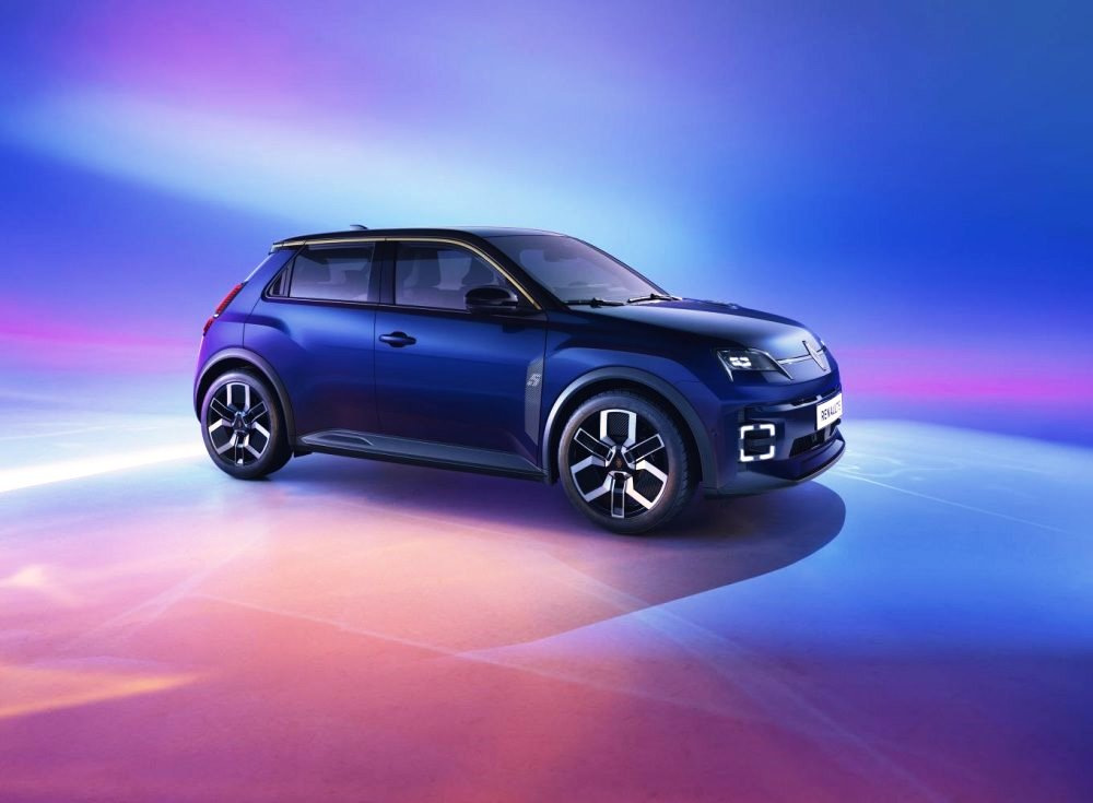 Renault 5 E-Tech: Pregled elegantnega mestnega električnega avtomobila