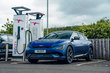 Test prenovljenega električnega križanca Kia EV6 GT 2025 fotografija 2
