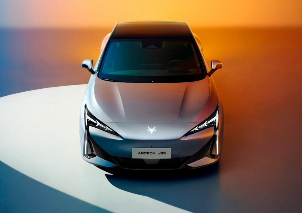 Test Arcfox S5: električna limuzina za dinamično vožnjo