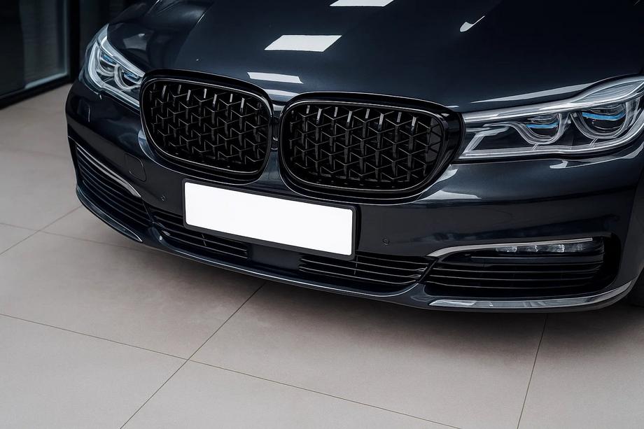 BMW serija 7 G11/G12 2015–2022 Diamond Black ledvični rešetki (2016-2019, črni sijaj) Image