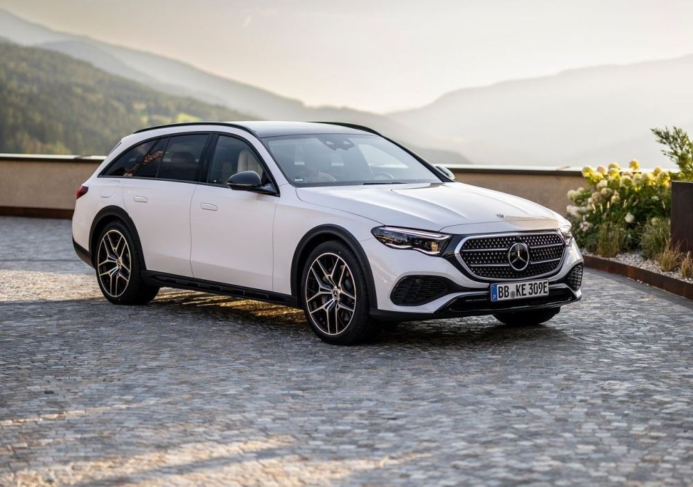 Test Mercedes-Benz E-Class All-Terrain 2024 (S214): dinamika in udobje