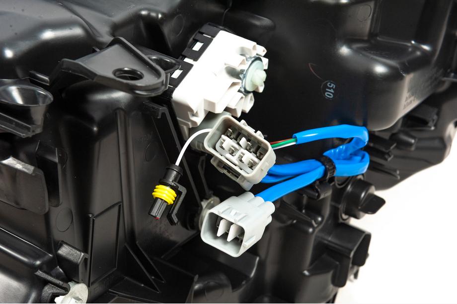 Toyota Land Cruiser Prado 150 2009–2023 Sprednji žarometi Lexus-design-3-LED V2 (2017+, 2 kosa) Fotografija 9