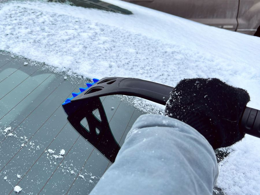 Kako izbrati strgalo za avtomobilsko steklo: ključ do varne preglednosti
