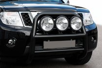 Nissan Navara 2006–2015 Prednji zaščitni lok WT018 Black (nerjaveče jeklo) fotografija 1