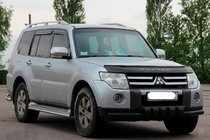 Mitsubishi Pajero Wagon IV 2006–2021 Sprednji zaščitni lok ST015-13 Black (nerjavno jeklo) fotografija 1