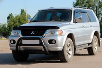 Mitsubishi Pajero Sport 1996–2007 Kenguru zaščitni lok WT022 Black (nerjavno jeklo) fotografija 3