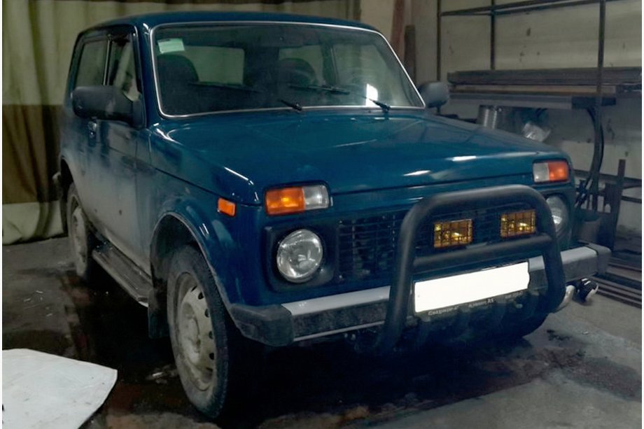 Lada Niva in Urban 1977– Zaščitni lok (bullbar) QT006 Black (nerjaveče jeklo) Fotografija 4