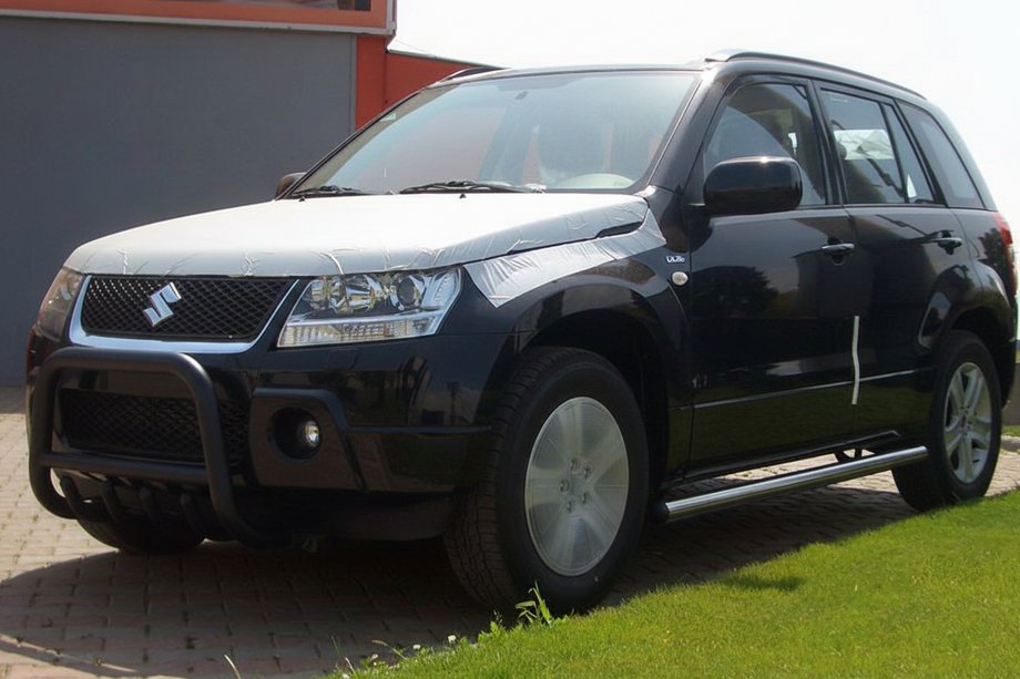 Suzuki Grand Vitara 2005–2017 Zaščitni lok (bullbar) QT006 Black (nerjaveče jeklo) Image