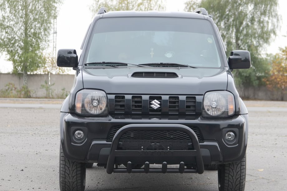 Suzuki Jimny 1998–2018 Kenguru zaščitna letev QT006 Black (nerjaveče jeklo) Image