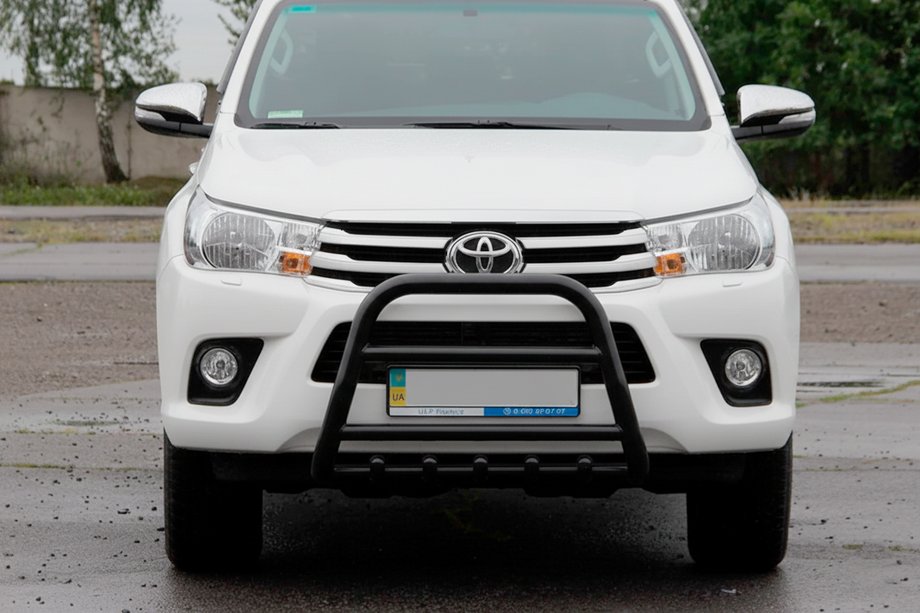 Toyota Hilux 2015– Zaščitni lok (bullbar) QT006 Black (nerjaveče jeklo) Fotografija 1