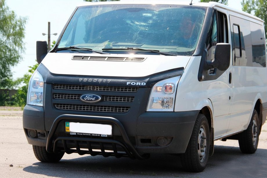 Ford Transit 2000–2014 Sprednji zaščitni lok (bullbar) WT002 Black (2006-2014, nerjaveče jeklo) Image
