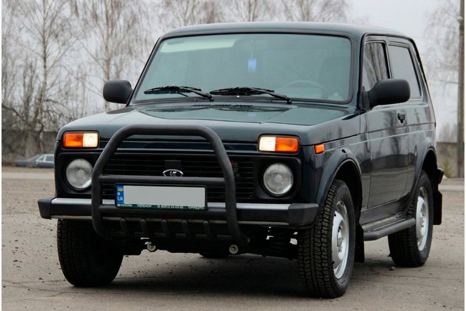 Lada Niva in Urban 1977– Zaščitni lok (bullbar) QT007 Black (nerjavno jeklo) Fotografija 2