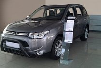 Mitsubishi Outlander 2012–2021 Sprednji zaščitni lok (bullbar) WT002 Black (nerjaveče jeklo) fotografija 3
