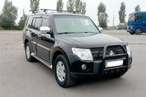Mitsubishi Pajero Wagon IV 2006–2021 Kenguru zaščitni lok QT011 Black (nerjavno jeklo) fotografija 1