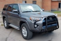 Toyota 4Runner 2009–2024 Sprednji zaščitni lok F1-50 Black (2014-2024, nerjaveče jeklo) fotografija 1