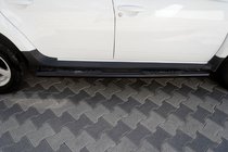 Renault Duster 2008–2017 Bočne cevi z vložki Black (2 kos, nerjavno jeklo) fotografija 1