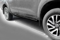 Nissan Navara/NP300 2016– Stranske cevi Black (2 kos, nerjavno jeklo) fotografija 1