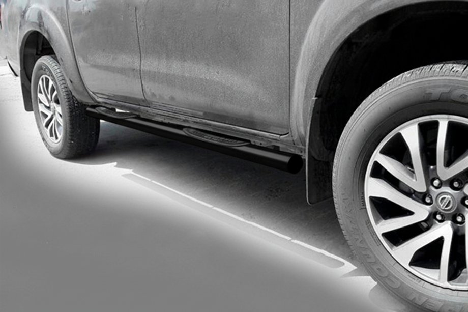 Nissan Navara/NP300 2016– Stranske cevi Black (2 kos, nerjavno jeklo) Image