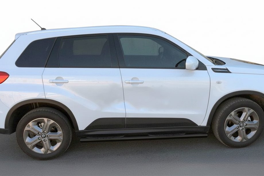 Suzuki Vitara 2015– Stranske cevi Black (2 kos, nerjavno jeklo) Image