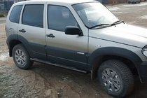 Chevrolet Niva 1998–2020 Stranske cevi Black (2 kosa, nerjavno jeklo) fotografija 3