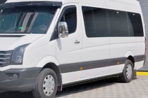 Volkswagen Crafter 2006–2016 Stranske cevi Black (2 kos, nerjaveče jeklo) Ø60, srednja medosna razdalja fotografija 1