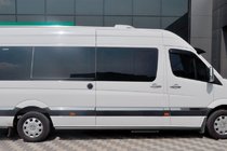 Volkswagen Crafter 2006–2016 Stranske cevi Black (2 kos, nerjaveče jeklo) Ø60, srednja medosna razdalja fotografija 3