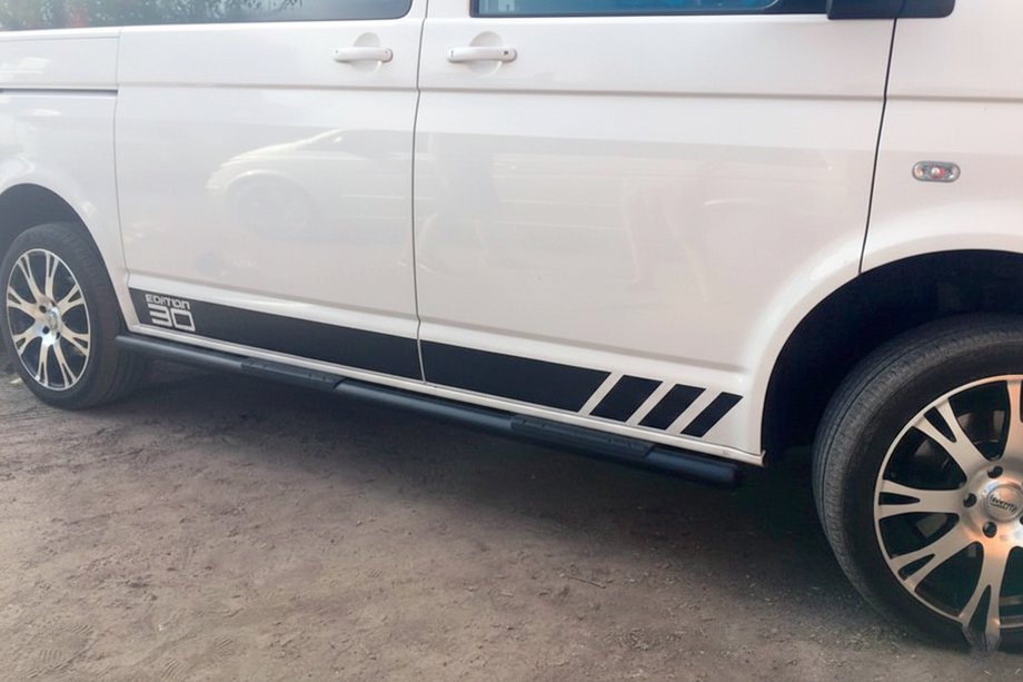 Volkswagen T5 2010–2015 Stranske cevi Black (2 kos, nerjavno jeklo) 70 mm, kratka medosna razdalja Fotografija 12