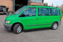 Mercedes Vito W638 1996–2003 Stranske cevi Black (2 kos, nerjaveče jeklo) Ø60 mm fotografija 2