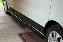 Nissan Primastar 2002–2014 Stranske cevi BB002 Black (2 kosa, nerjavno jeklo) fotografija 2