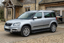 Skoda Yeti 2009–2017 Stranske stopnice RedLine Black (2 kosa, aluminij) fotografija 1