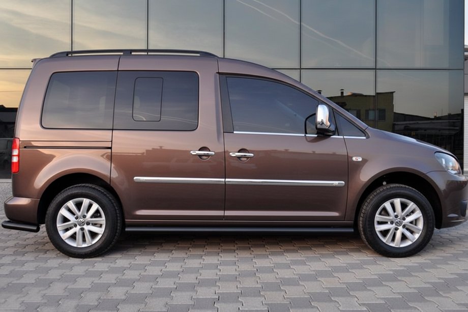 Volkswagen Caddy 2004–2010 Stranske cevi BB001 Black (2 kos, nerjaveče jeklo) Ø60, različica Maxi Fotografija 9