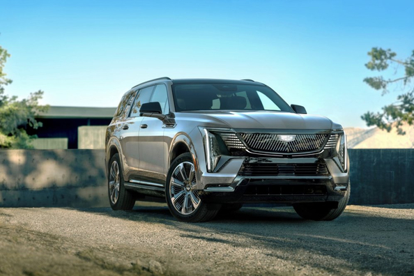 Pregled Cadillac Escalade IQL 2026: 750-konjski podaljšani električni paradni model