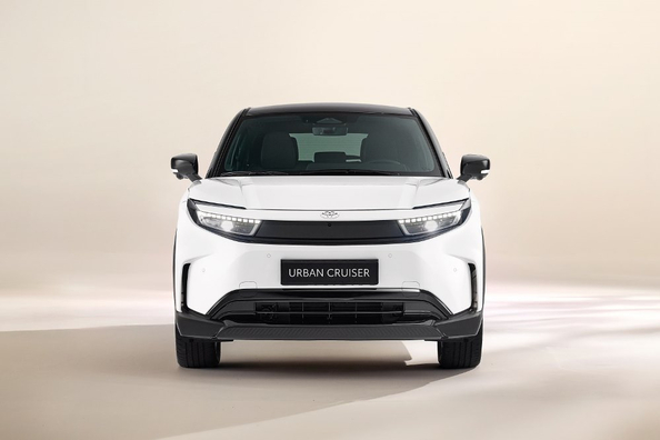Pregled Toyota Urban Cruiser 2025: kompakten električni crossover za Evropo