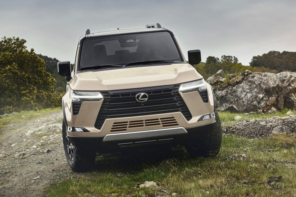 Pregled Lexus GX 550 (J250): premijski SUV z off-road potencialom Fotografija 1