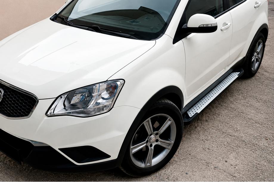 SsangYong Korando 2010–2019 Stranske stopnice Allmond Grey (2 kosa, aluminij) Fotografija 1