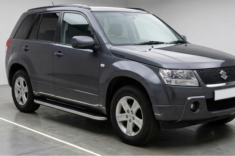 Suzuki Grand Vitara 2005–2017 Stranske stopnice Tayga Grey (2 kos, aluminij) Image
