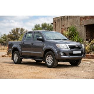 Bočne stopnice Allmond Black (2 kos, aluminij) Toyota Hilux 2006–2015 fotografija 1