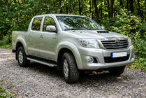 Toyota Hilux 2006–2015 Stranski pragovi Fullmond (2 kosa, aluminij) fotografija 1