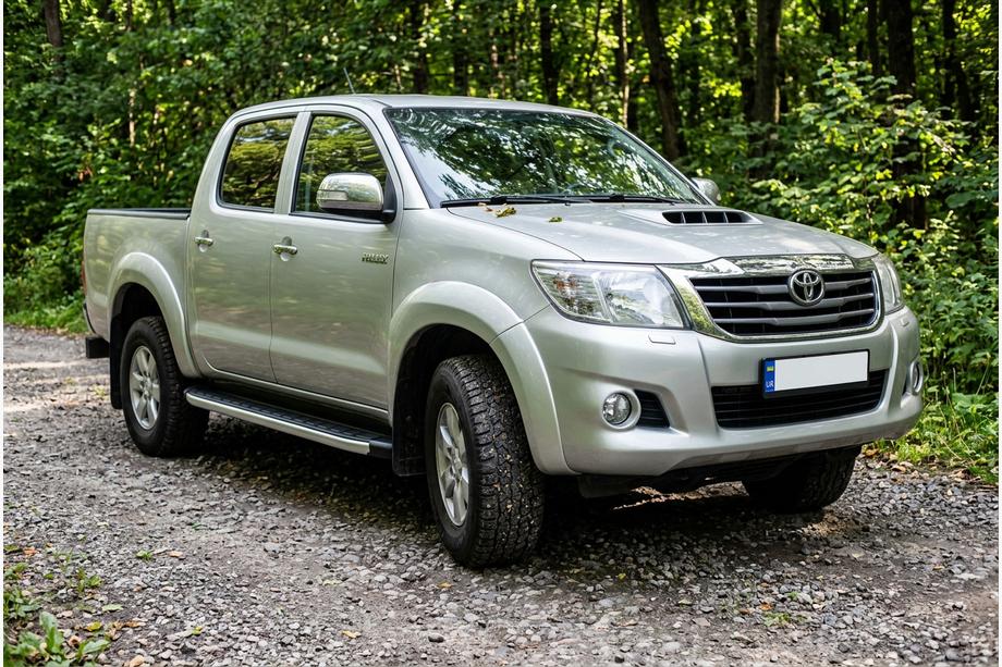 Toyota Hilux 2006–2015 Stranski pragovi Fullmond (2 kosa, aluminij) Image