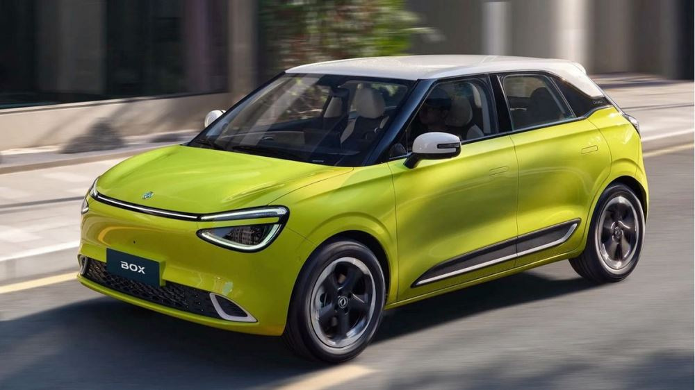 Pregled Dongfeng Box EV: kompaktna električna kombilimuzina