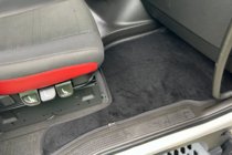 Volvo FH 2012– Premium tekstilni tepihi za avto (Črni) fotografija 2