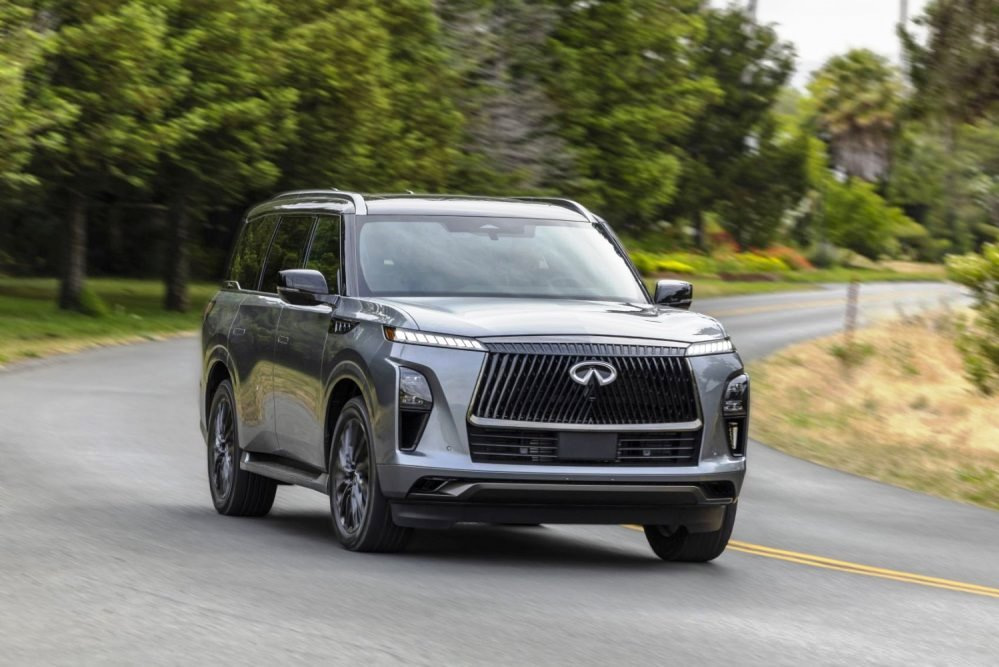 Infiniti QX80 2. generacije: tehnični podatki, oprema, fotografije
