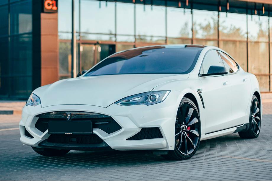 Tesla Model S 2012– Komplet karoserijskih dodatkov LRT-Design Carbon Image