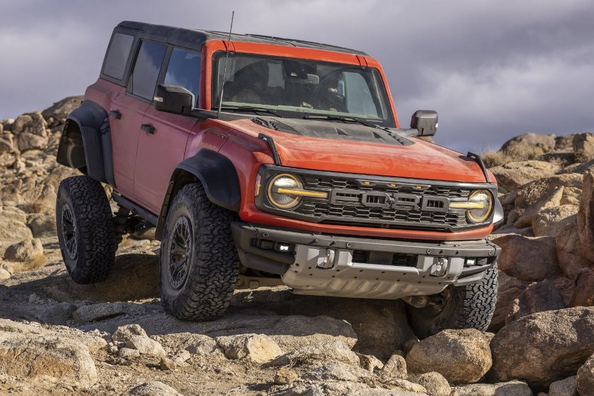 Ford Bronco Raptor: avto za ekstremni terenski adrenalinski užitek