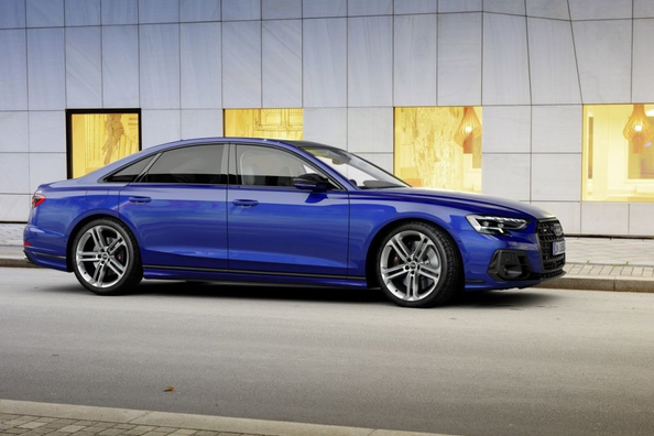 Pregled Audi S8 (D5): zmogljiva luksuzna športna limuzina