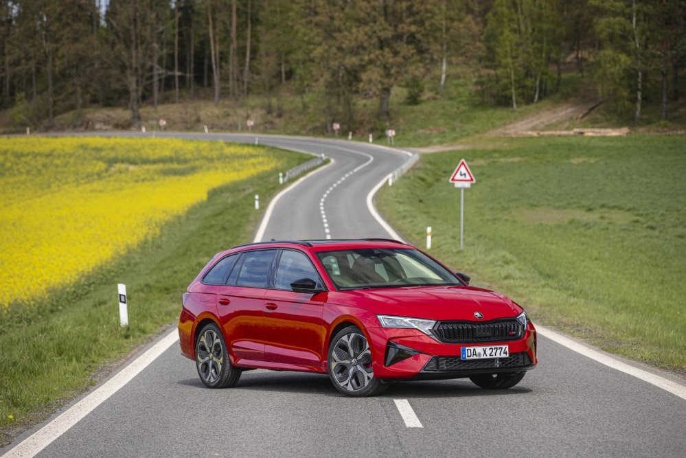 Skoda Octavia Combi RS: test športnega karavana