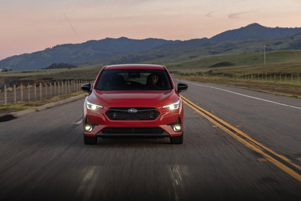 Subaru Impreza RS: Športni hatchback s simetričnim štirikolesnim pogonom