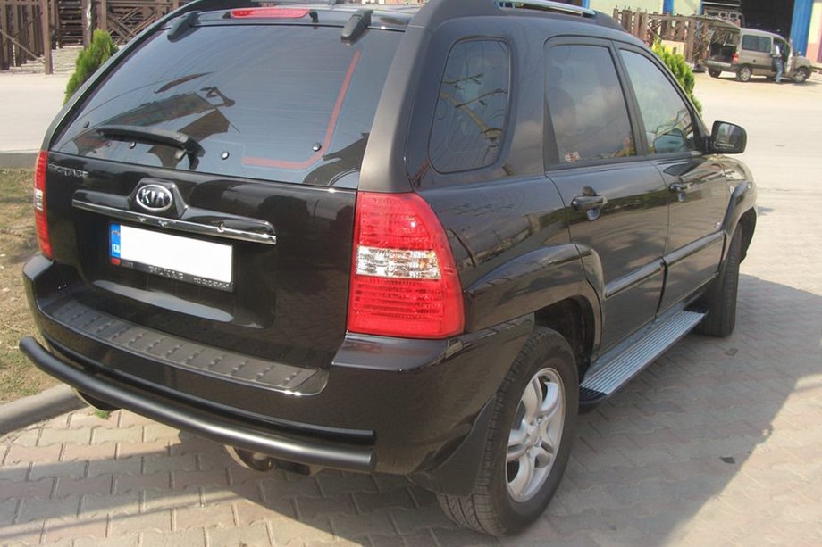 Kia Sportage 2004–2010 Zadnji zaščitni lok AK002 Black (nerjaveče jeklo) Fotografija 2