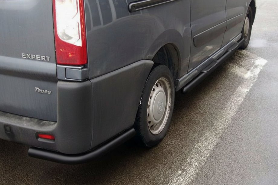 Citroen Jumpy 2007–2017 Zadnji vogalni loki Black (2 kos, inox) Image