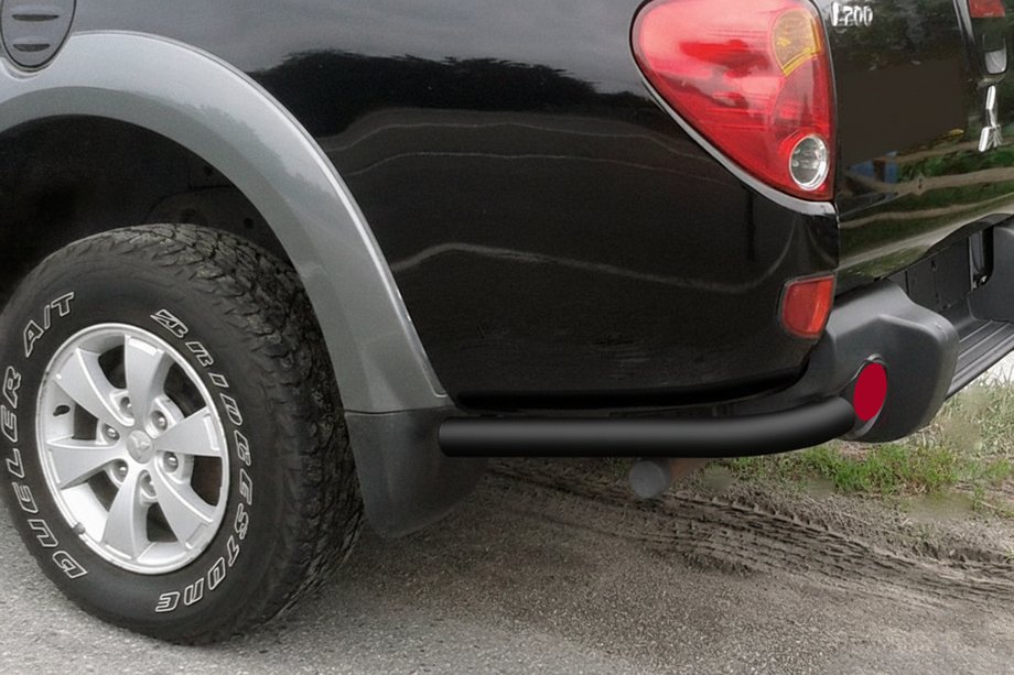 Mitsubishi L200 2006–2015 Zadnji koti AK003 Black (2 kos, nerjaveče jeklo) Fotografija 3